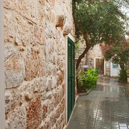 Majestic With Heated Pool And Rooftop Terrace Бол